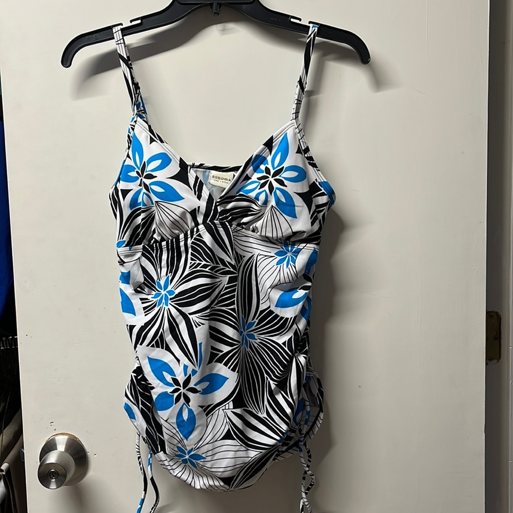 Bathing suit top. Size 12. Black/White/Blue